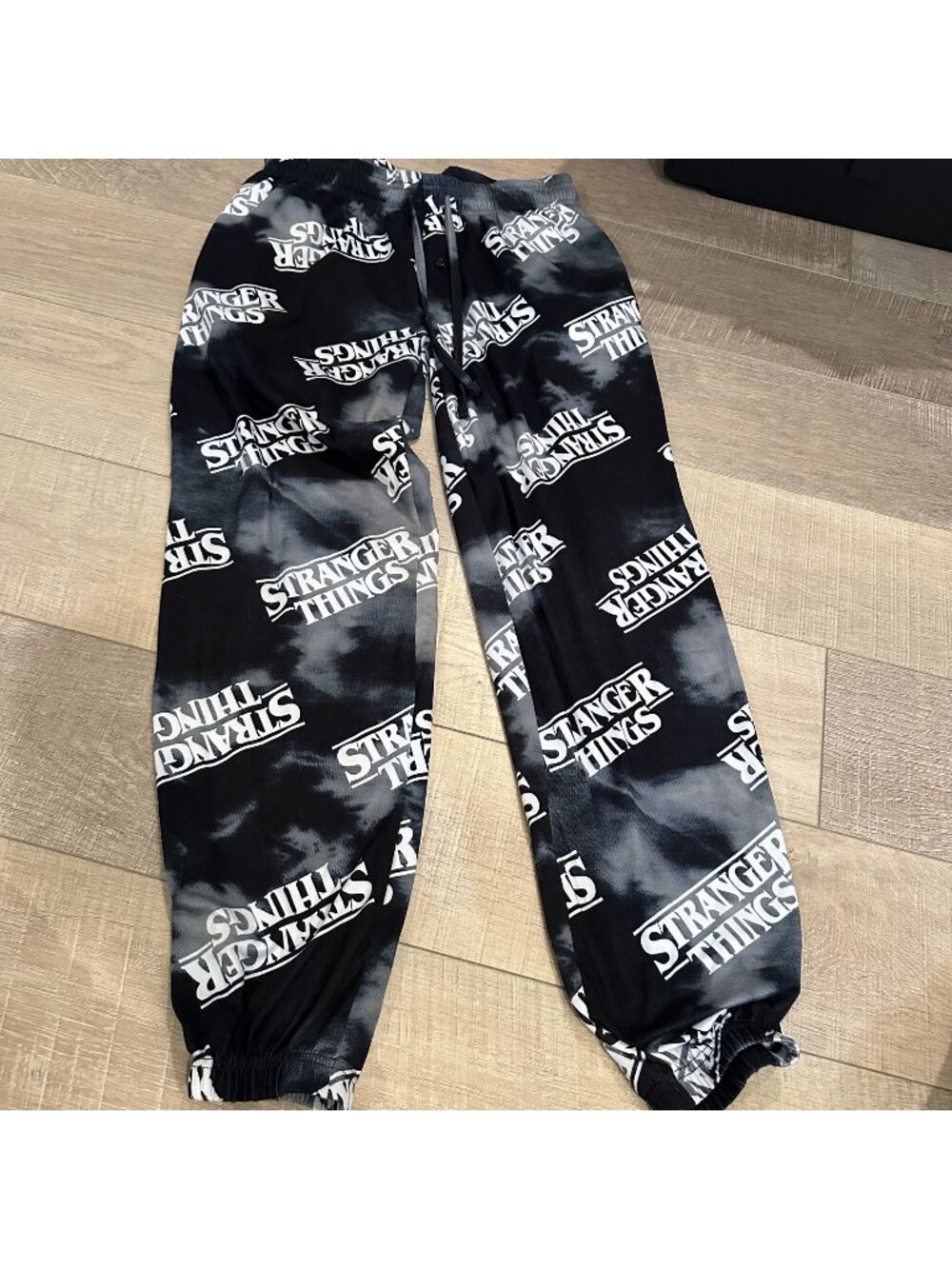 STRANGER THINGS BLACK UNISEX PAJAMA PANTS MEDIUM